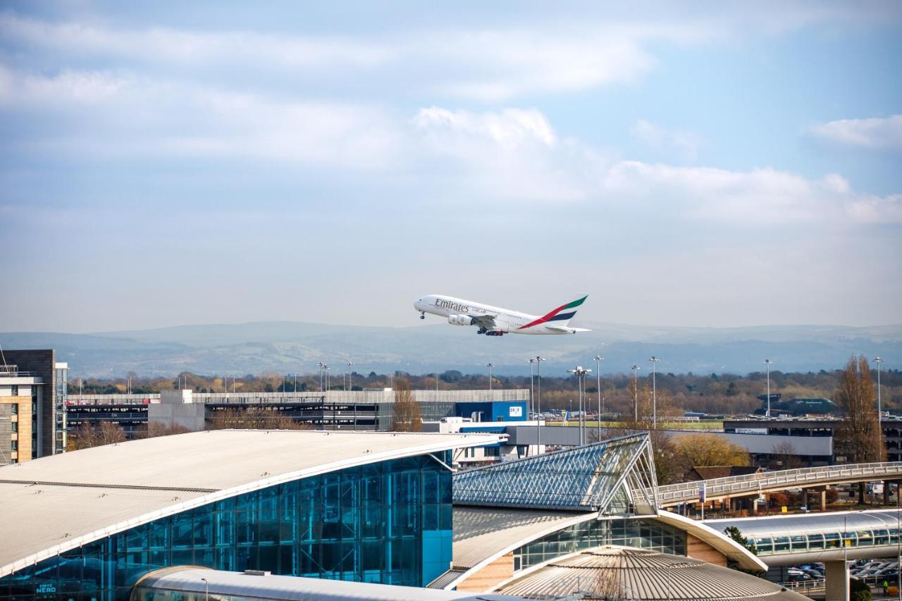 הייל Holiday Inn Manchester Airport T2 By Ihg מראה חיצוני תמונה